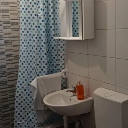Apartment Irmica Lukovo Šugarje Exterior foto