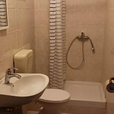Apartment Irmica Lukovo Šugarje Exterior foto