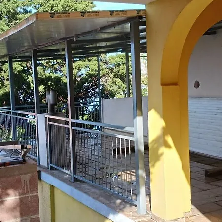 Apartment Irmica Lukovo Šugarje Exterior foto